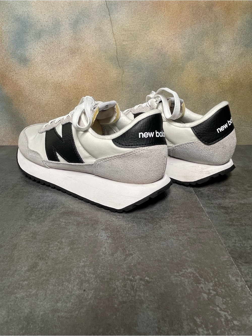 New Balance 237 Women's Sneakers White/Grey/Black Size 8.5B - Picture 10 of 16